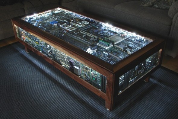 recycled-macintosh-ii-couch